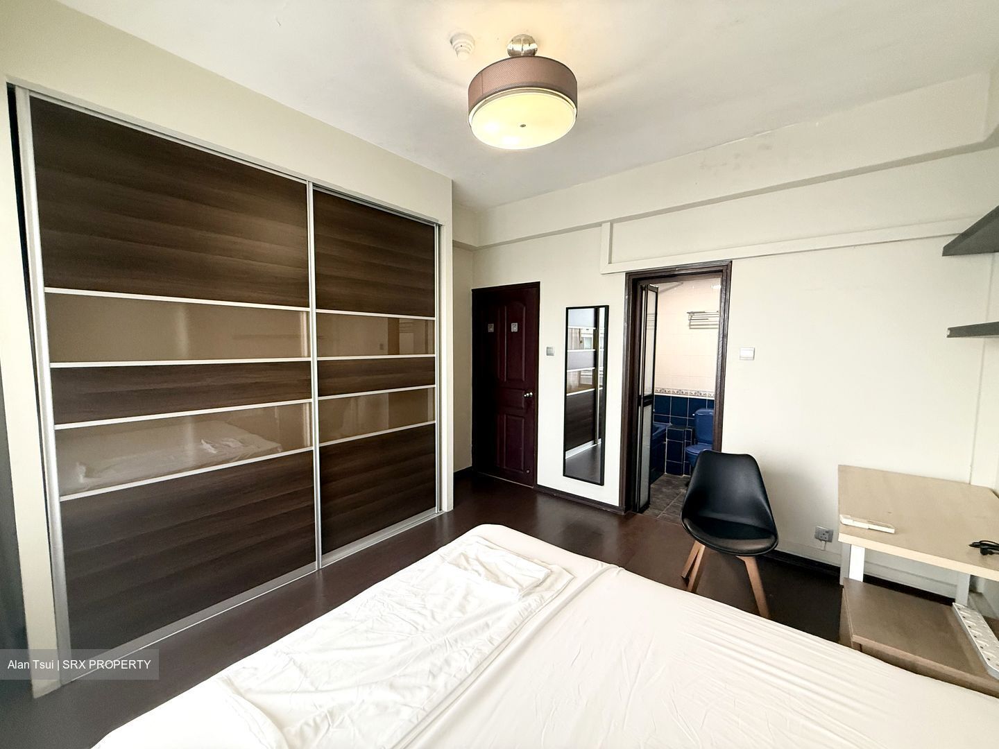 International Plaza (D2), Apartment #636802061